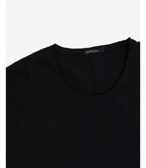 Basic slubbed T-shirt with back stritching