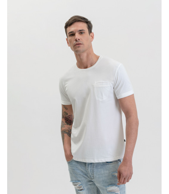 Basic T-shirt with pocket