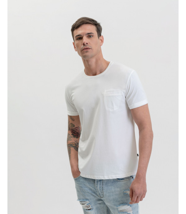 T-shirt basic con taschino