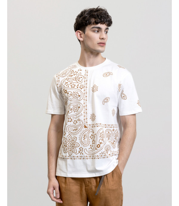 Oversize t-shirt with paisley print
