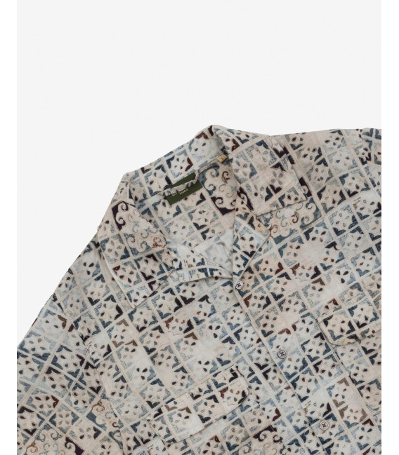Short sleeve shirt with Moroccan print