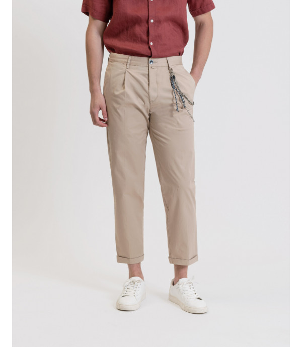 Carrot fit chinos with pleats