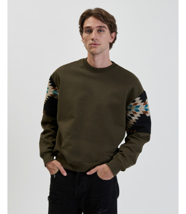 Creneck sweatshirt with ethnics inserts