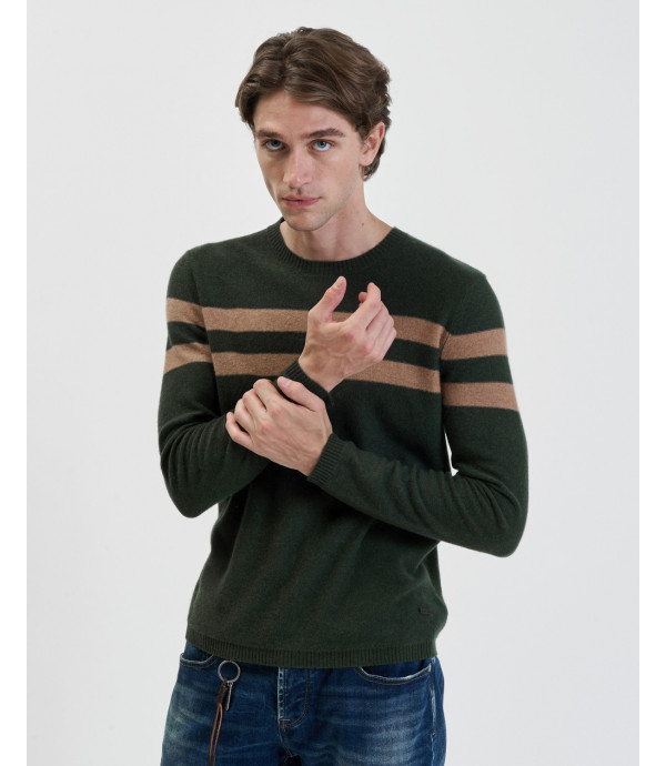 Cashmere blend jumper with contrasting intarsia