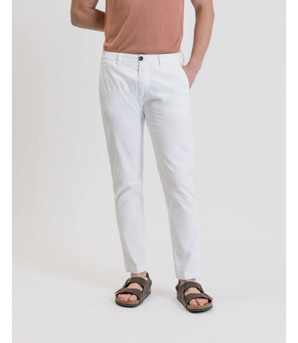 Chinos basico slim fit