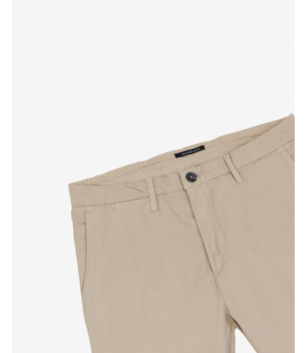 Chinos basico slim fit