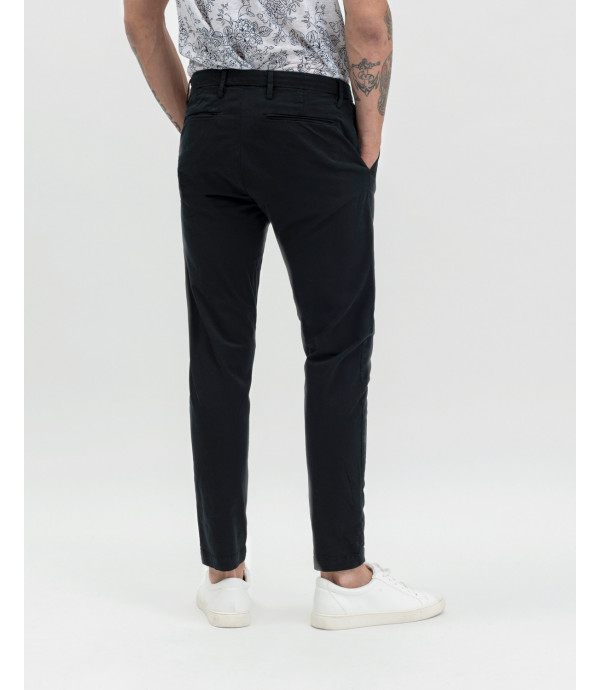 Chinos basico slim fit