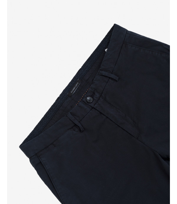 Chinos basico slim fit