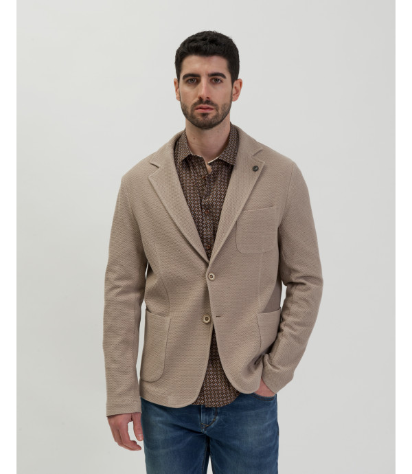 Single breasted jacket with relief pattern