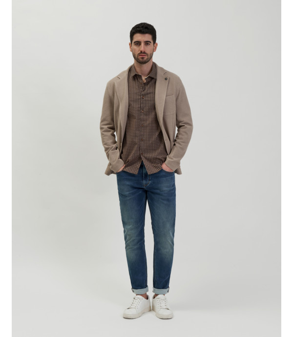 Single breasted jacket with relief pattern