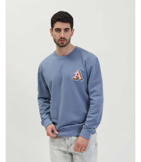 Crewneck sweatshirt with patches