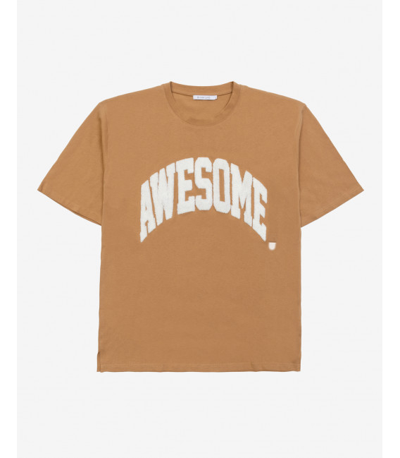 T-shirt with awesome patch in pile