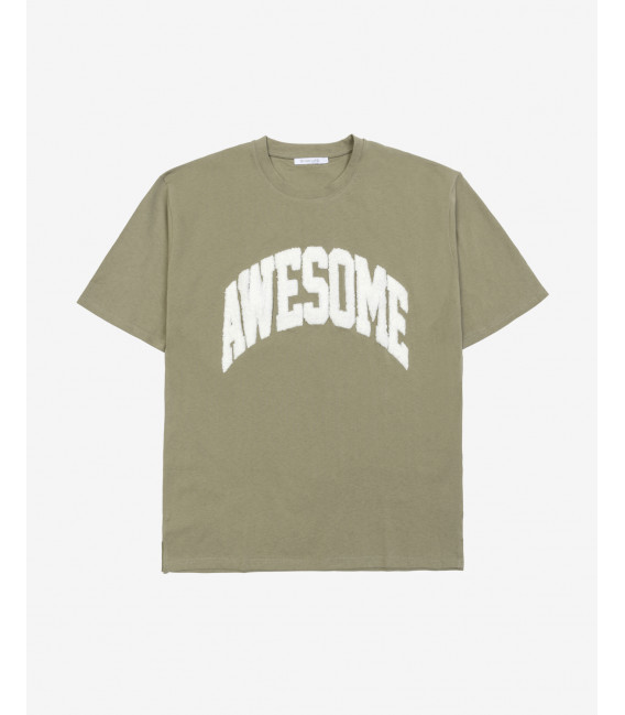 T-shirt with awesome patch in pile