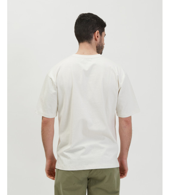 T-shirt with awesome patch in pile