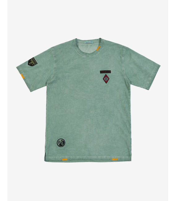 T-shirt stone wash con patch
