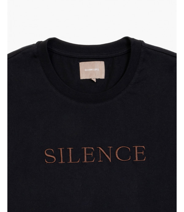 T-shirt with embroidered lettering
