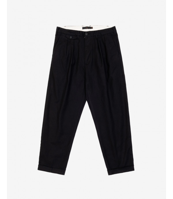 Relaxed fit trousers with pleats
