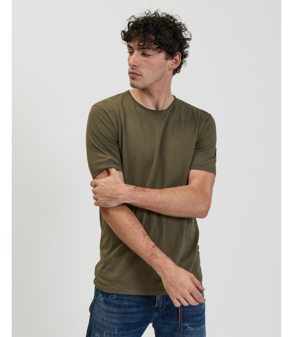 Raw edge t-shirt