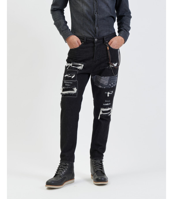 Jeans Grant carrot fit con patch e rotture in nero