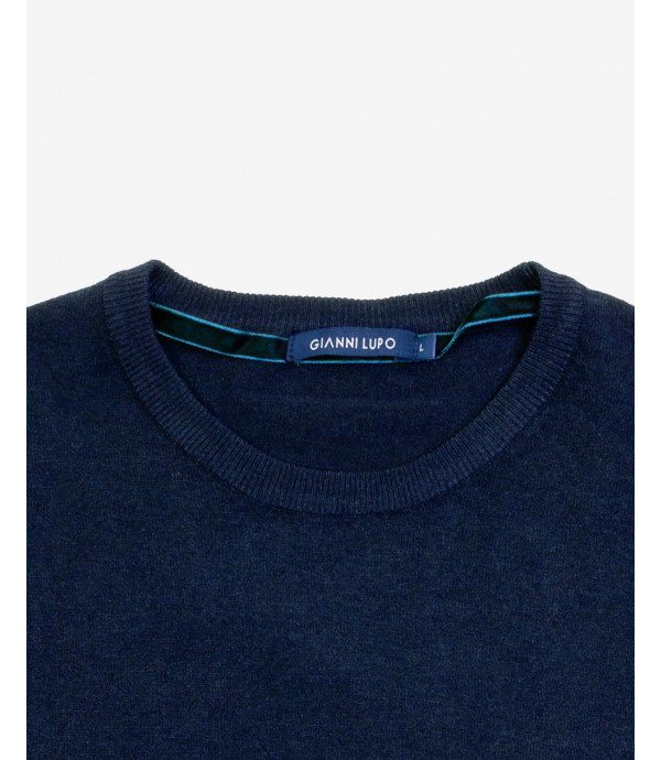 Basic crewneck sweater