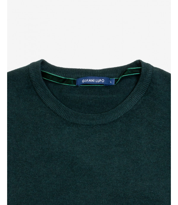 Basic crewneck sweater