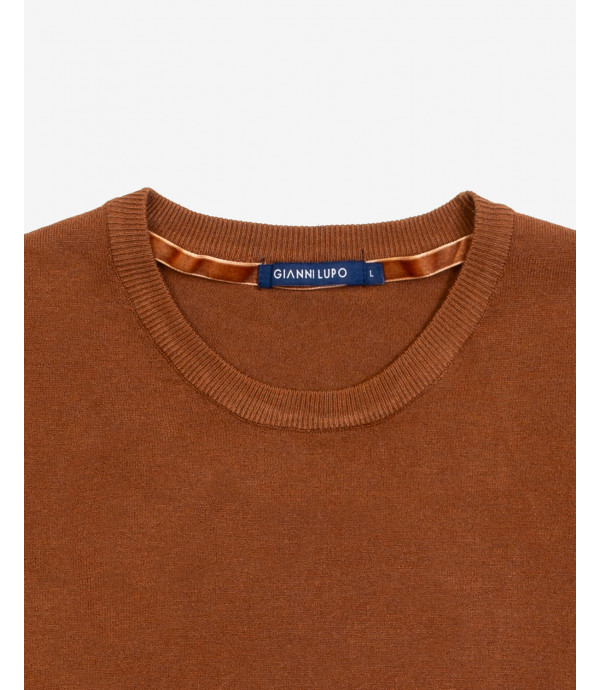 Basic crewneck sweater