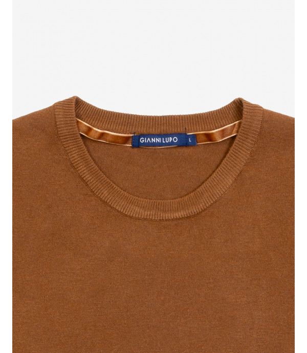 Basic crewneck sweater