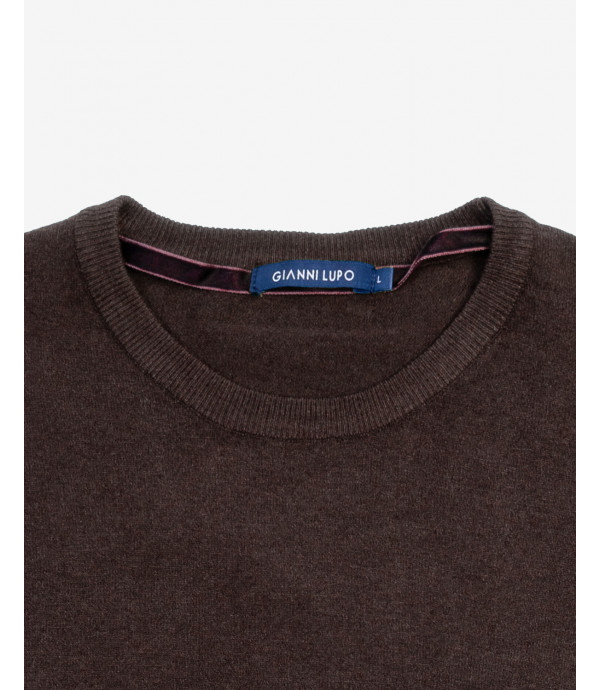 Basic crewneck sweater