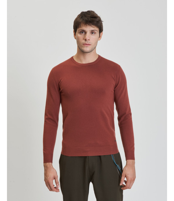 Basic crewneck sweater