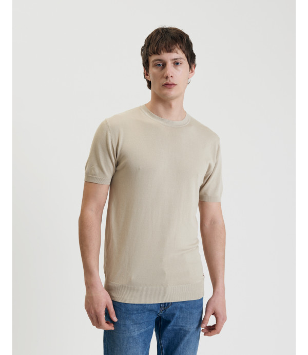 More about Lightweight knitted t-shirt