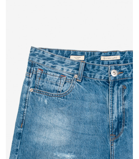 THOMAS oversize fit jeans shorts with scratches