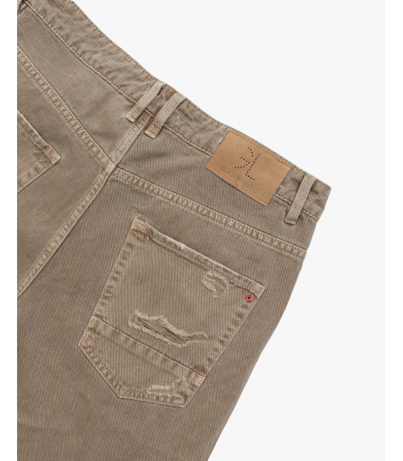 Bermuda jeans con strappi regular fit