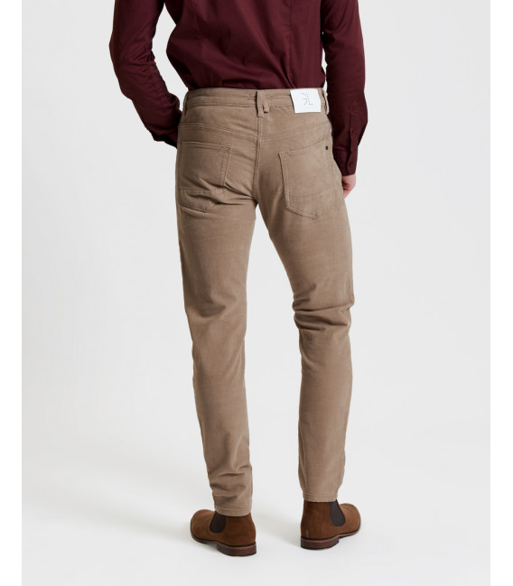 Chinos regular fit morbidi in velluto