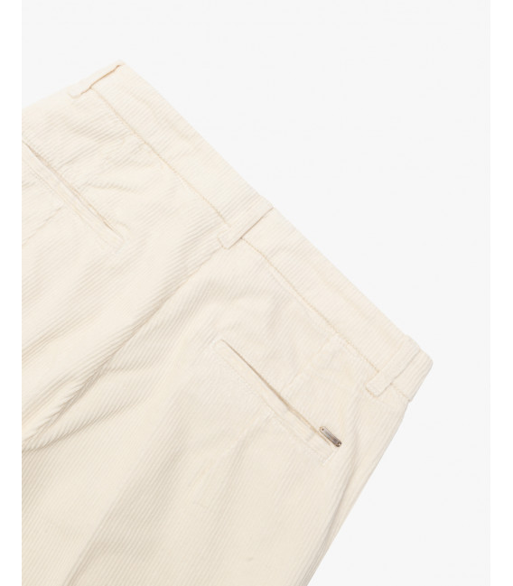 Pantalone chino slim fit in tessuto armaturato