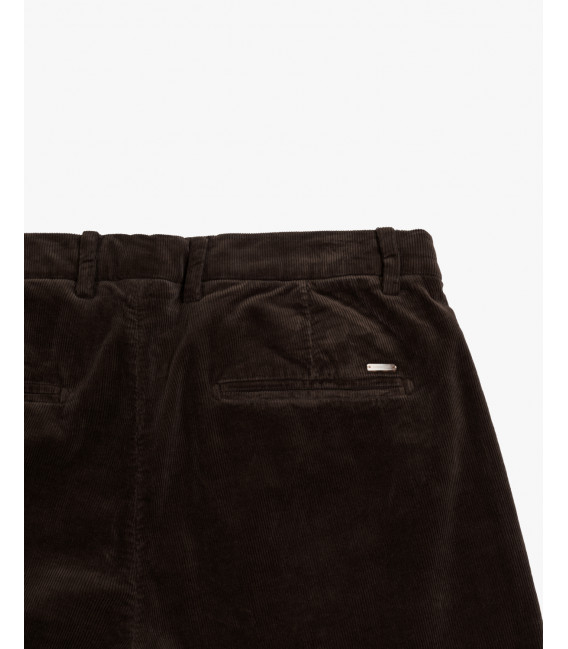Pantaloni slim fit in velluto a coste