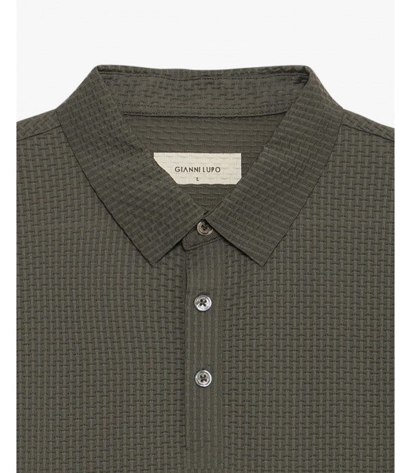 Athleisure polo shirt with 3D pattern