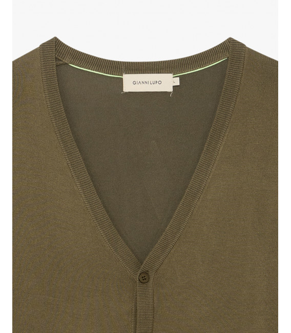 Lightweight knitted cardigan
