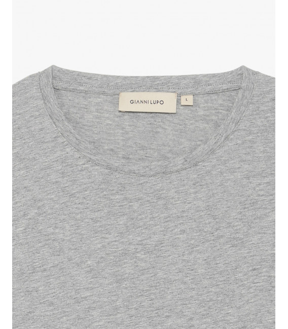 T-shirt essential