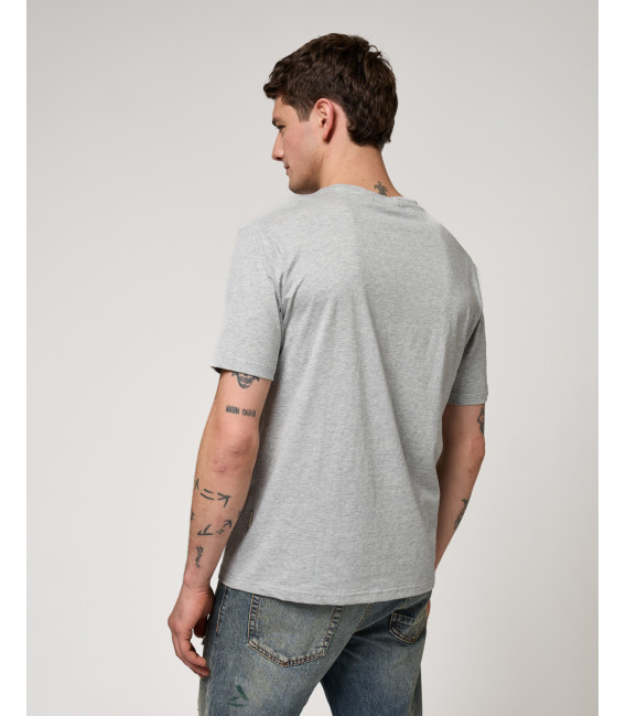 T-shirt essential