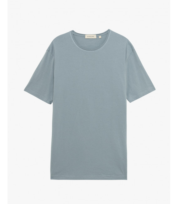 T-shirt with raw edges