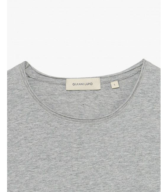 T-shirt con orli a taglio a vivo