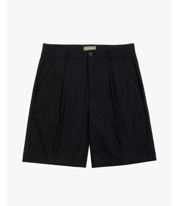 Bermuda shorts with pleats