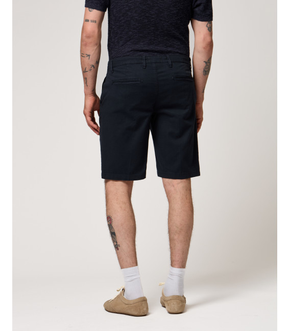 Textured chinos shorts