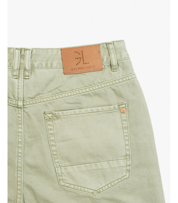 THOMAS oversize fit jeans shorts with scratches