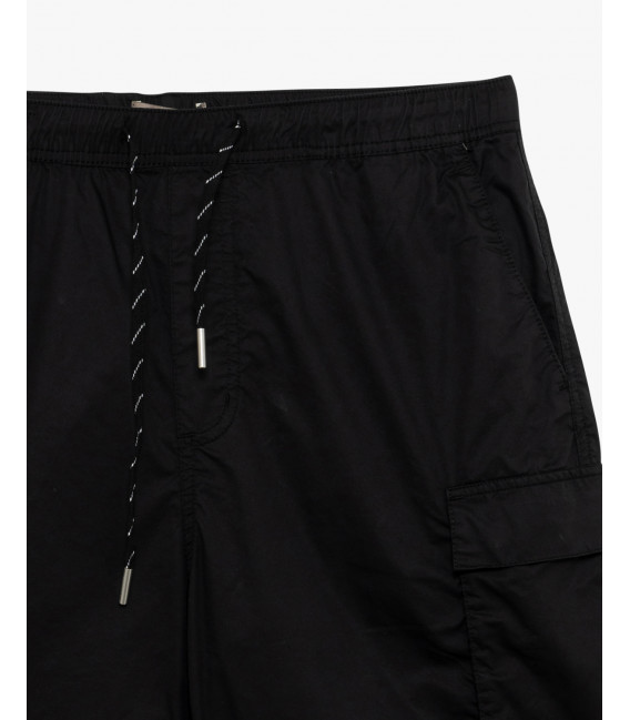 Cargo shorts with drawstrings