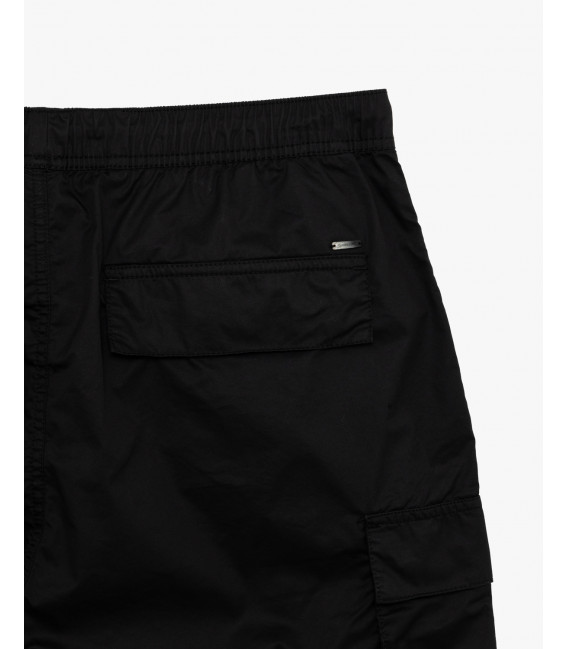 Cargo shorts with drawstrings