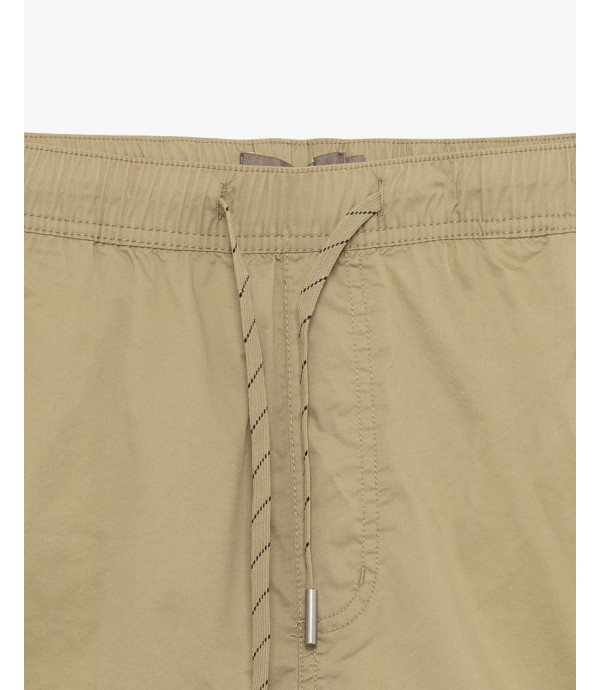 Cargo shorts with drawstrings