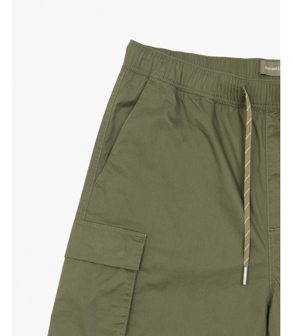 Cargo shorts with drawstrings