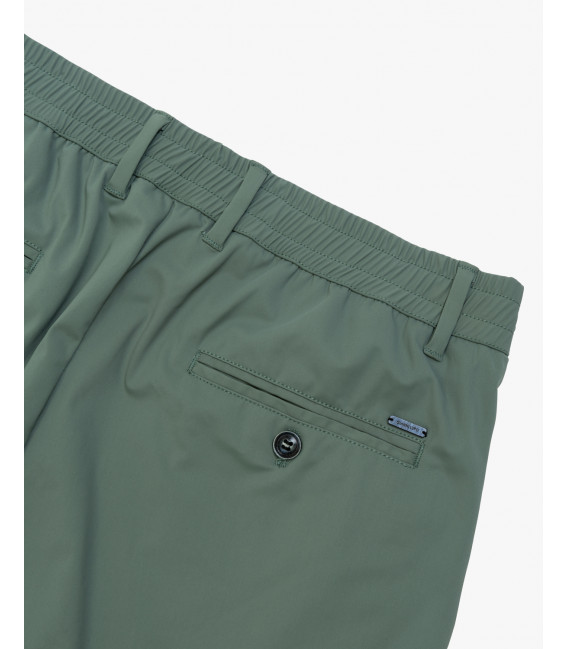 Tech fabric bermuda shorts