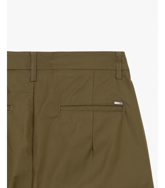 Wide leg trousers with flat front crease